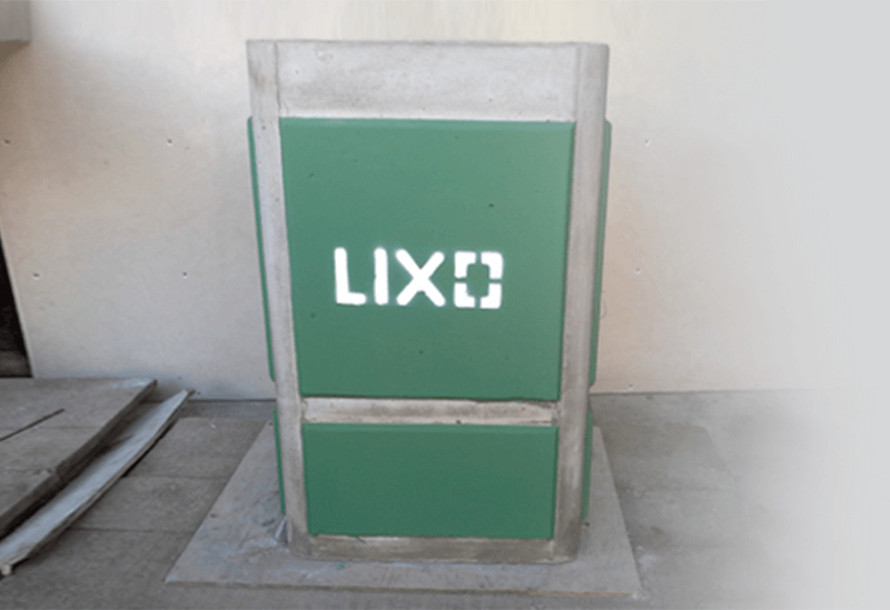 Lixeiras de Concreto