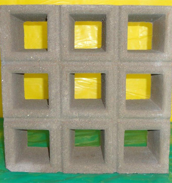 ELEMENTO VAZADO COM 9 FUROS com friso